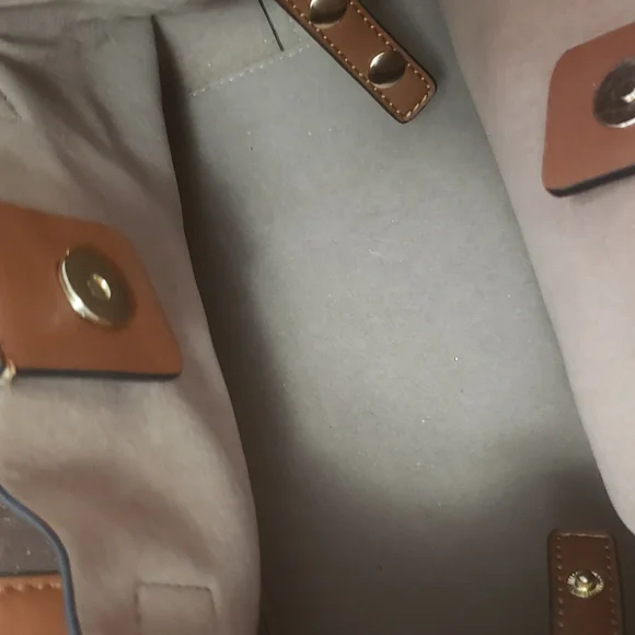 Satchel purse bag with double tassels NEW - Picture 4 of 12